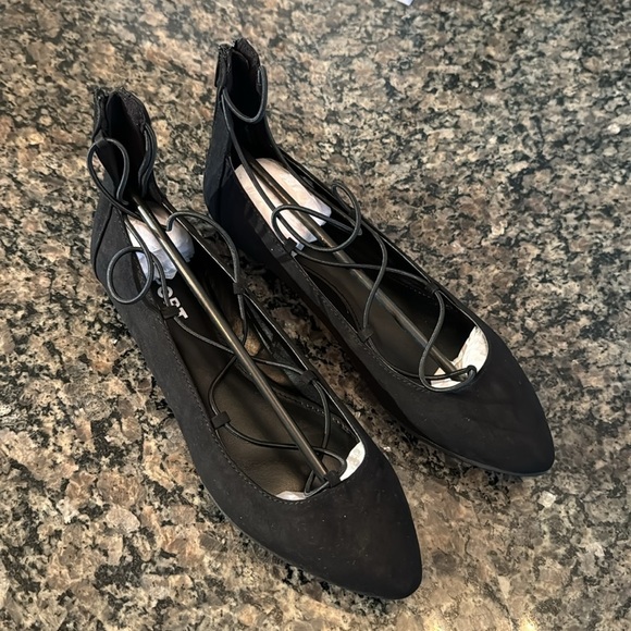 Report bell black pointed toe lace up ballet NIB 8.5 - Picture 2 of 8